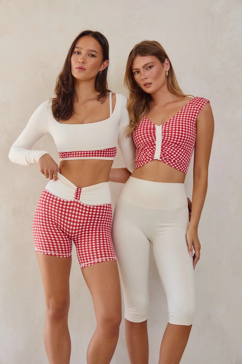 Contrast Trim Sports Bras and Soft Fabric Yoga Set