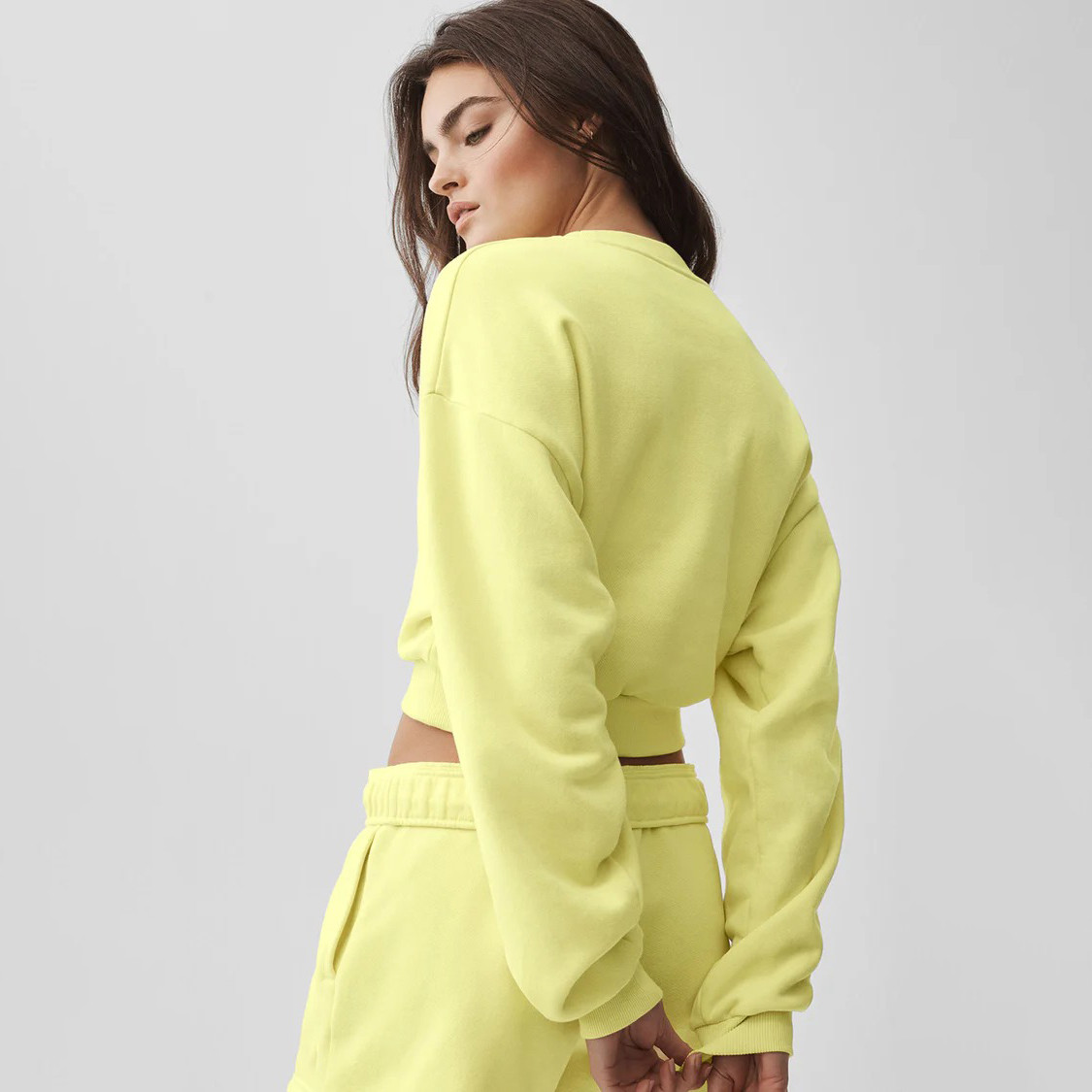 Long Sleeve and Thumb Strap Yoga Jacket