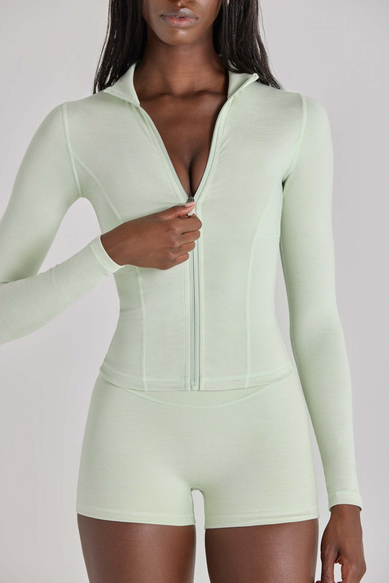 Long Sleeve and Thumb Strap Yoga Jacket