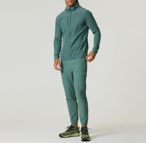 Customized Fitness Apparel Manufacturer | OEM Nylon Spandex Lightweight Reflective Heat Transfer Sports Jacket
