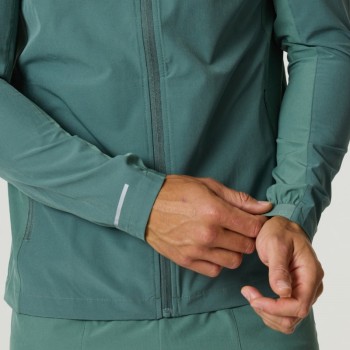Customized Fitness Apparel Manufacturer | OEM Nylon Spandex Lightweight Reflective Heat Transfer Sports Jacket