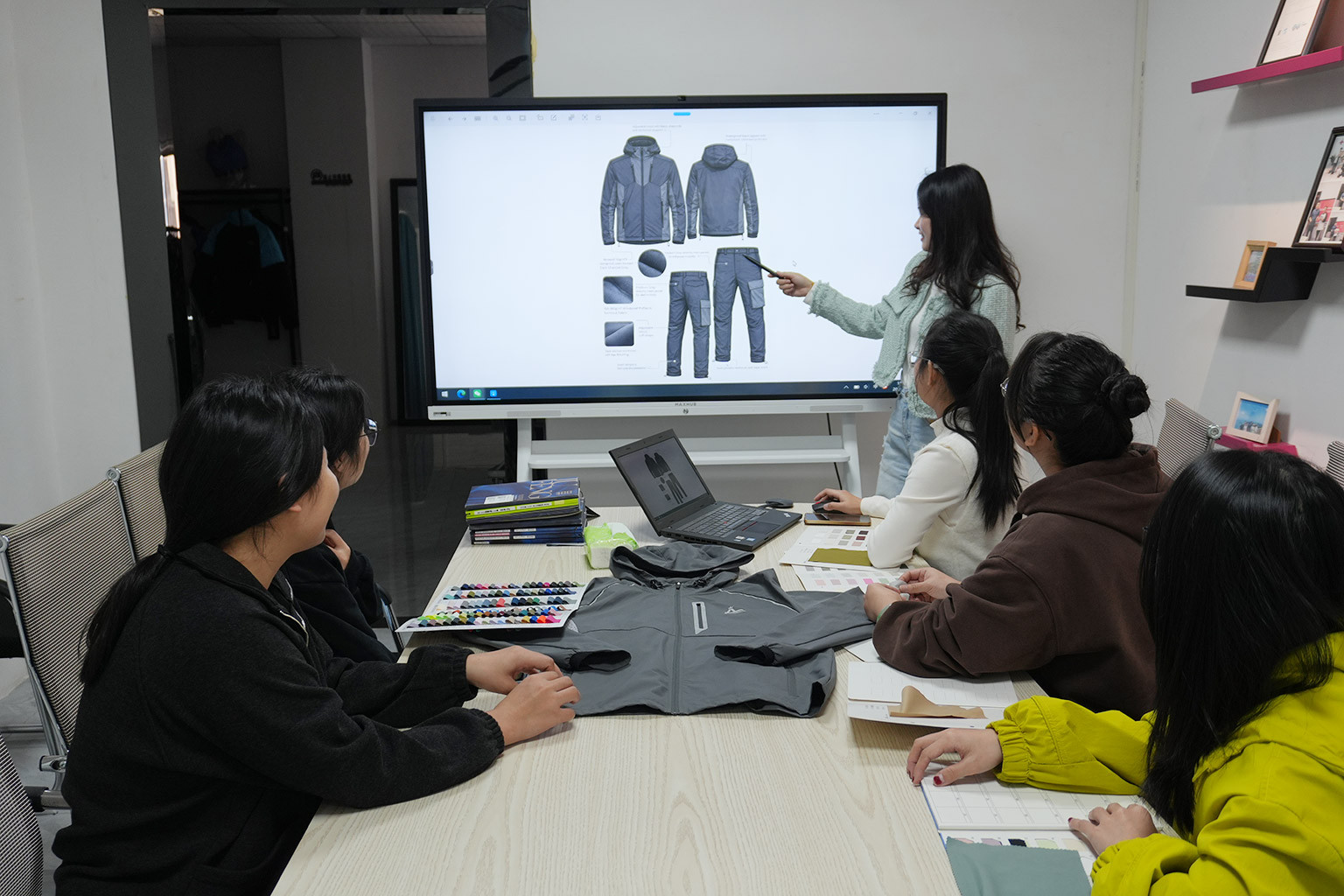 Men's Tracksuits Supplier