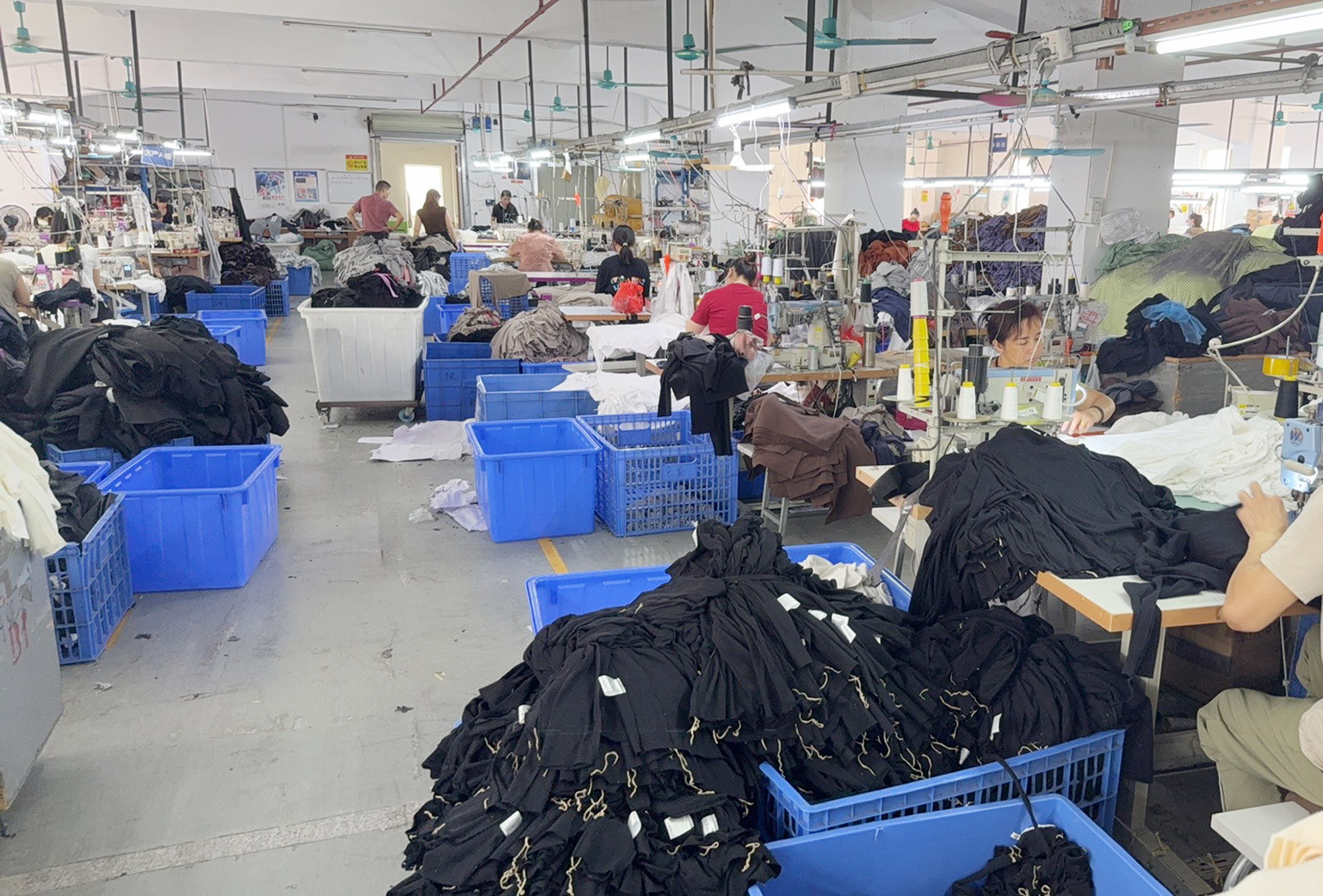 Tracksuits For Men Factory