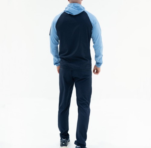 Custom Lightweight Tracksuit Manufacturer | Men Outdoor Sportswear Supplier