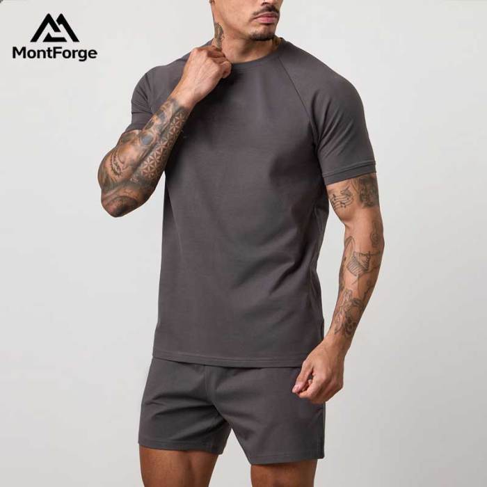 Men's Premium Cotton Raglan Sleeve Gym T-Shirt Manufacturer | Custom OEM Classic Crew Neck Workout Mens T Shirts