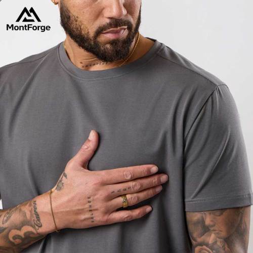 Wholesale Custom Blank Men's Cotton T-Shirt | High Quality Minimalist Men's Casual Athletic Tee Supplier
