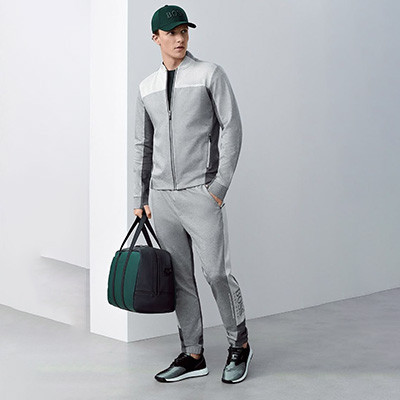 Corporate travel windbreaker with water-resistant pockets