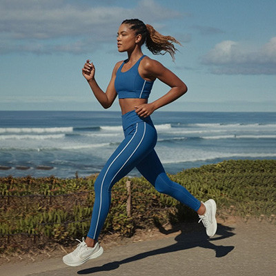 Urban transit activewear for warm-weather commuting