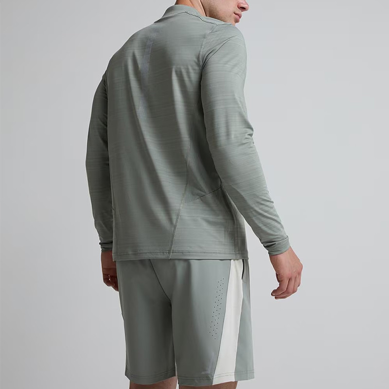  Long Sleeved Sports Top 