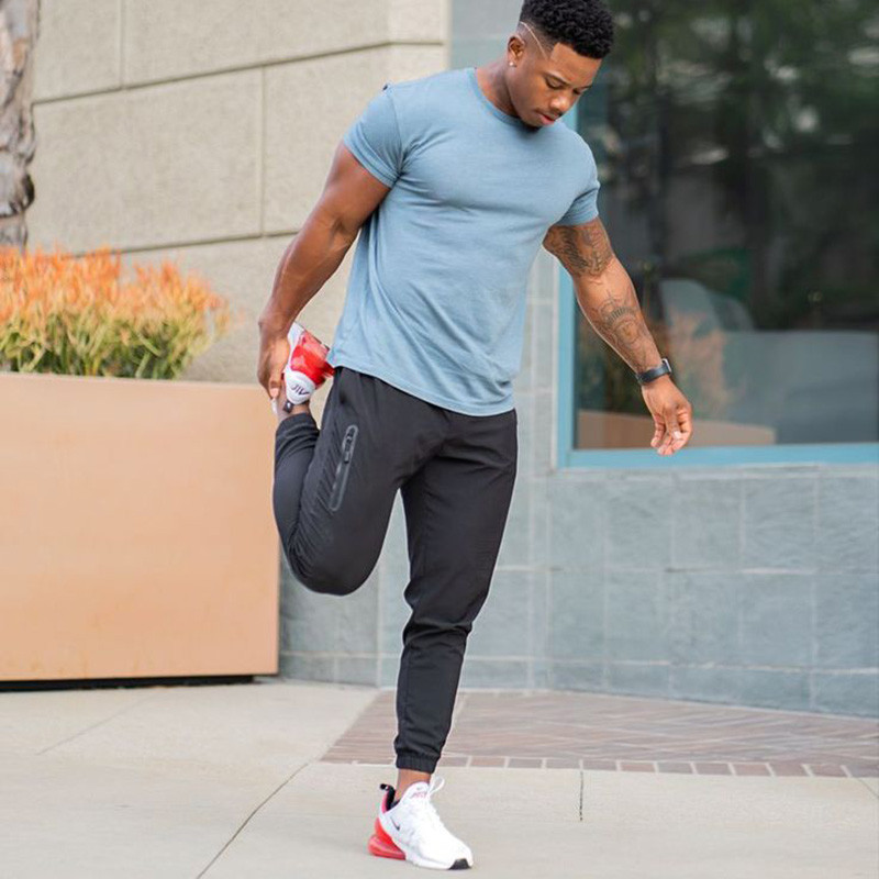Streetwear Sweatpants: Heavyweight Fleece and Open-Hem Silhouettes