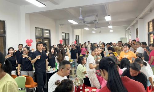 New Canteen Opens — Bloomto Celebrates a Warm “First Meal Day” with Employees