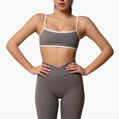 Custom Color Contrast Seamless Sports Bra | High Stretch Quick-Dry Yoga Bra with Padding