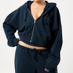 Women's Cropped Zip Up Hoodie OEM | Gym Training & Athleisure Sweatshirt Manufacturer