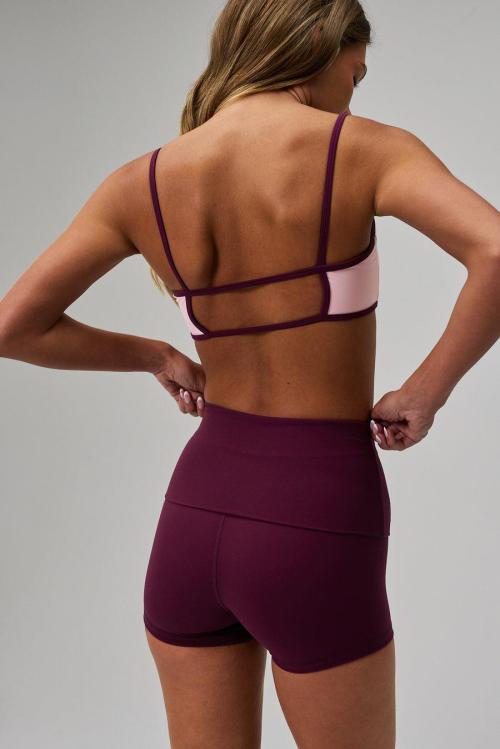 Custom High Waist Seamless-Look Yoga Shorts Manufacturer | Athletic Yoga Shorts Supplier