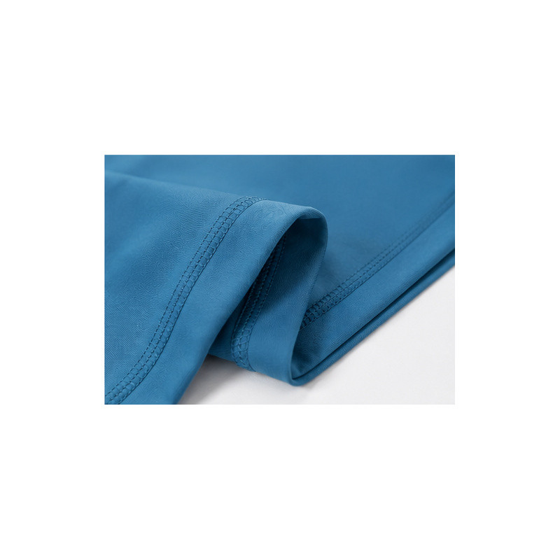 Custom yoga set stitching detail