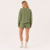 Set de Ropa de Lugar Personalizado con Estampado de Puntos – Camiseta Verde Oliva y Pantalones Cortos con Cintura Elástica