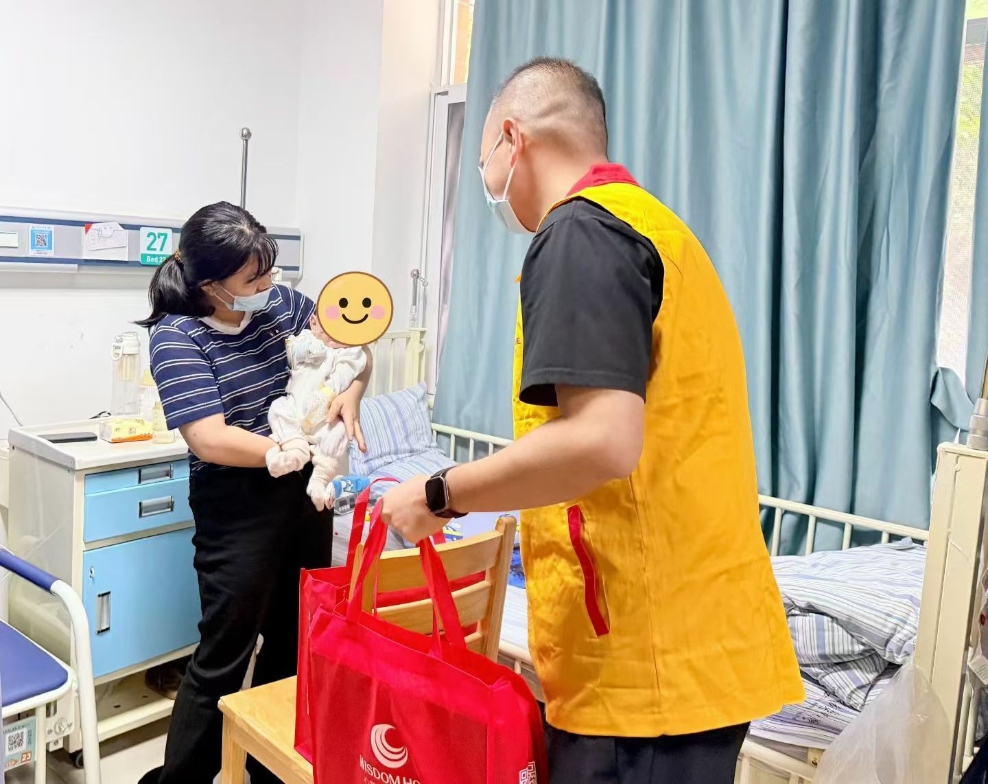 Children's reading corner created to support young patients at Zhujiang Hospital