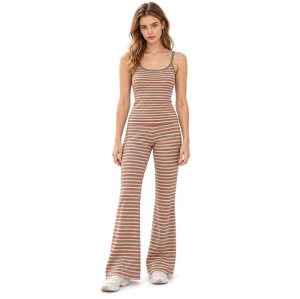 Custom Flared Yoga Set – Striped Cami Top & Full-Length Pants