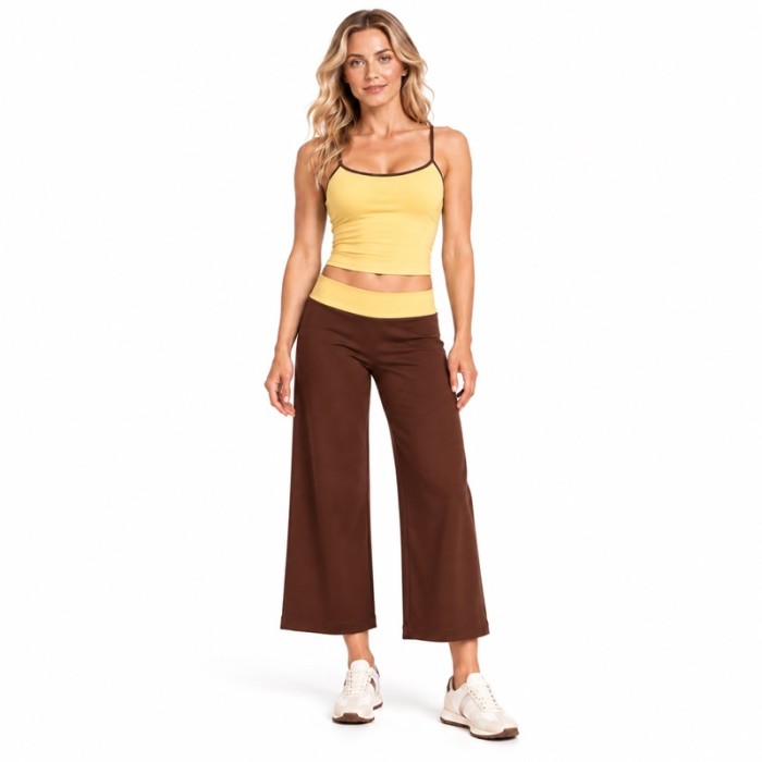 Custom Wide Leg Yoga Set | Contrast Cami & Cropped Pants | Bloomto