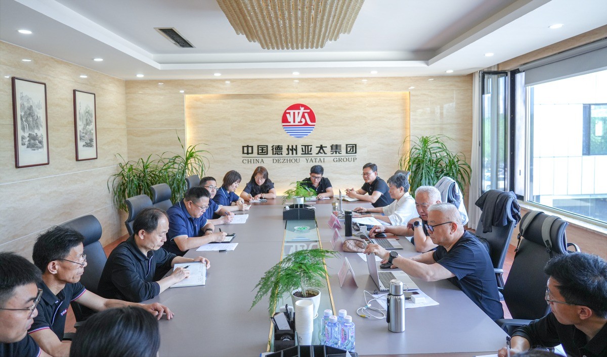 Experts inspect full production chain and quality control of energy-saving products.