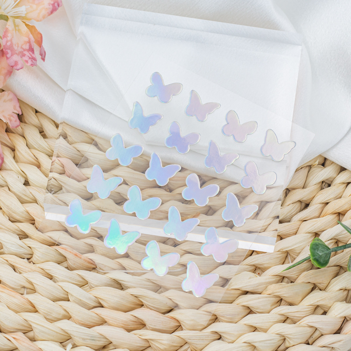 Holographic Pimple Patches
