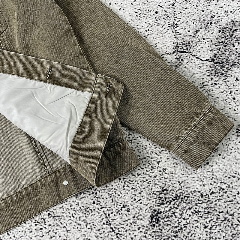 Detail image of jacket lining