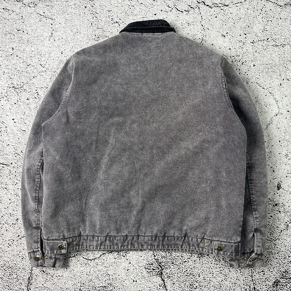 Detail image of jacket lining