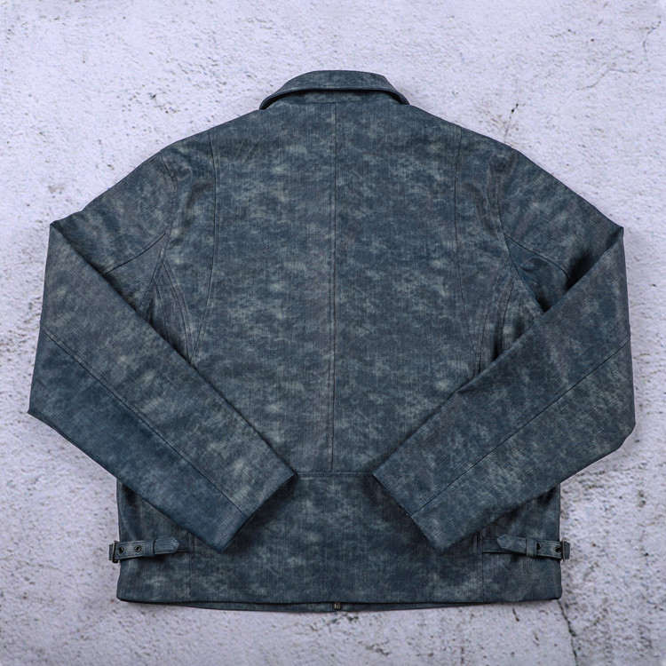 Detail image of jacket lining