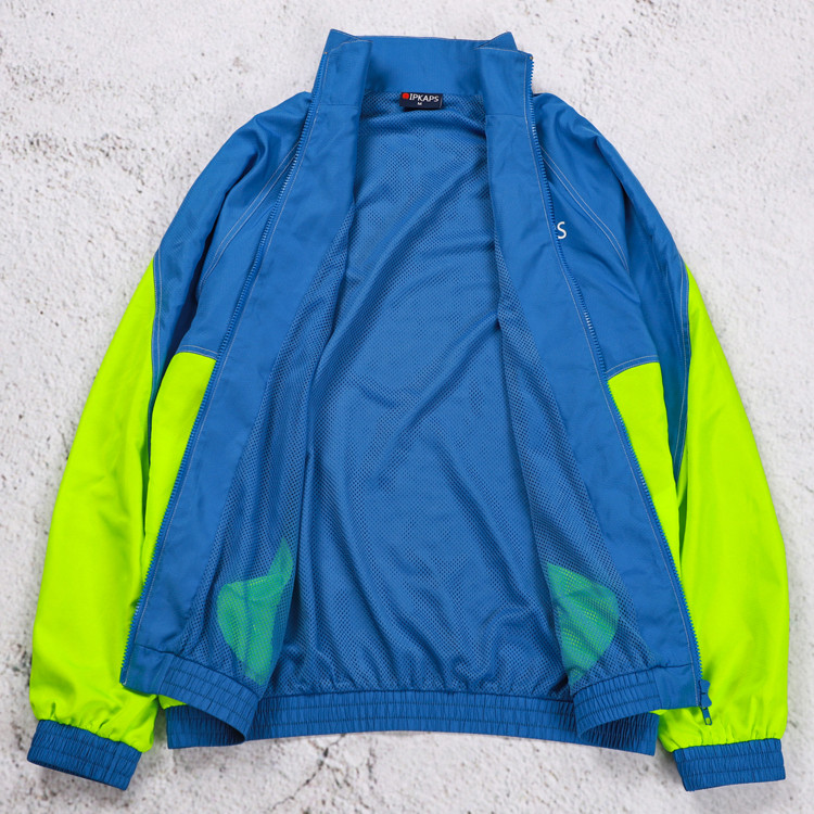 Detail image of jacket lining