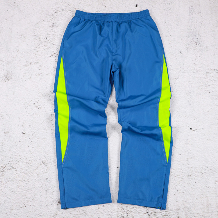 Detail image of jacket lining