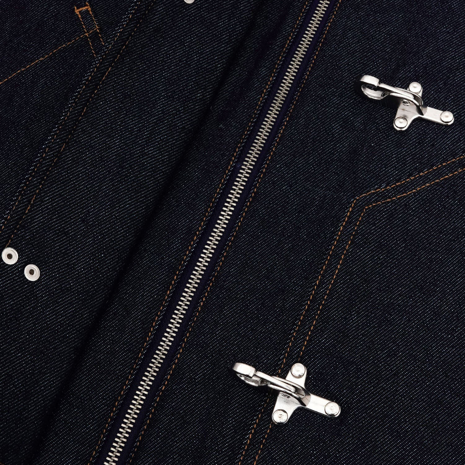 Detail image of jacket lining