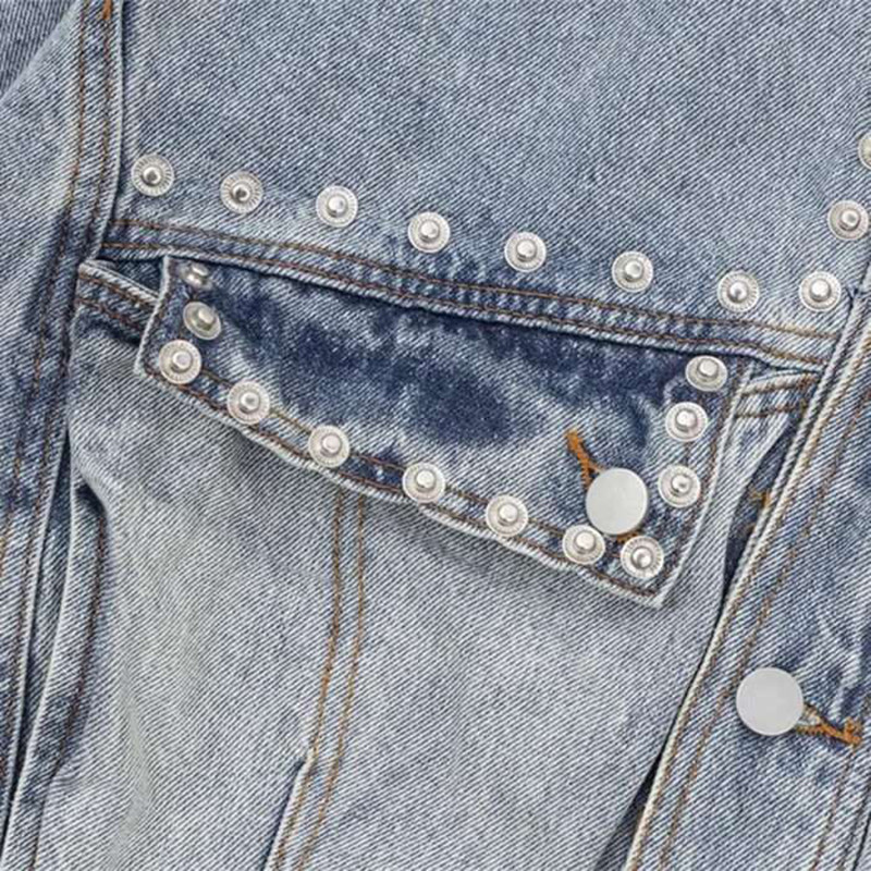 Detail image of jacket lining