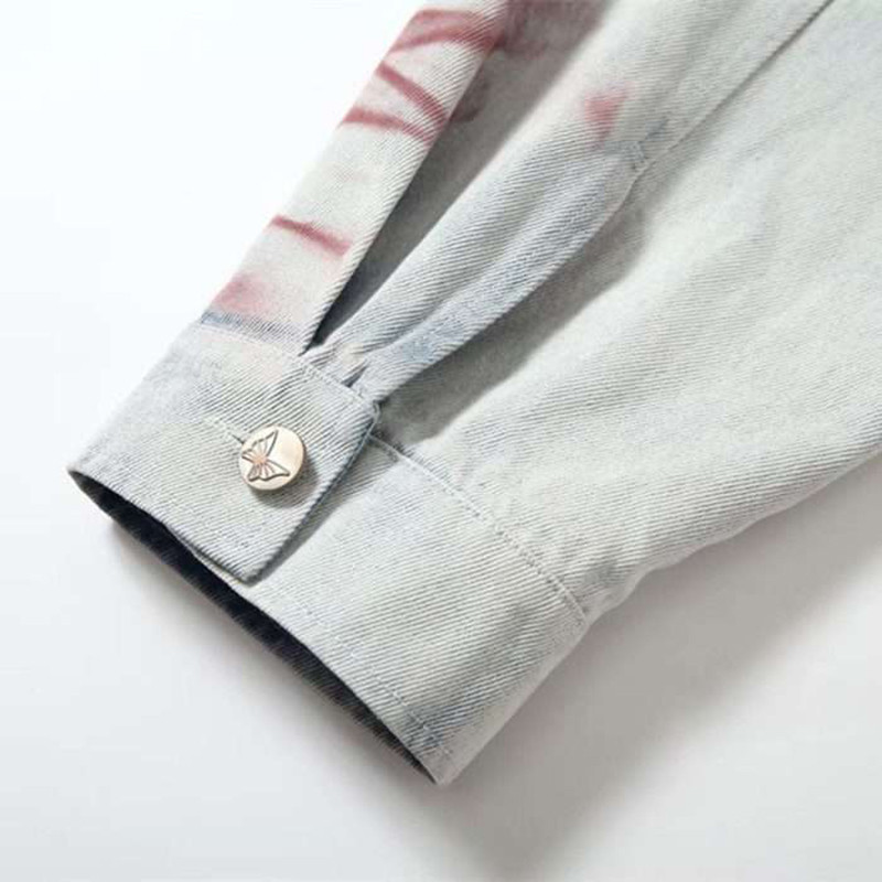 Detail image of jacket lining