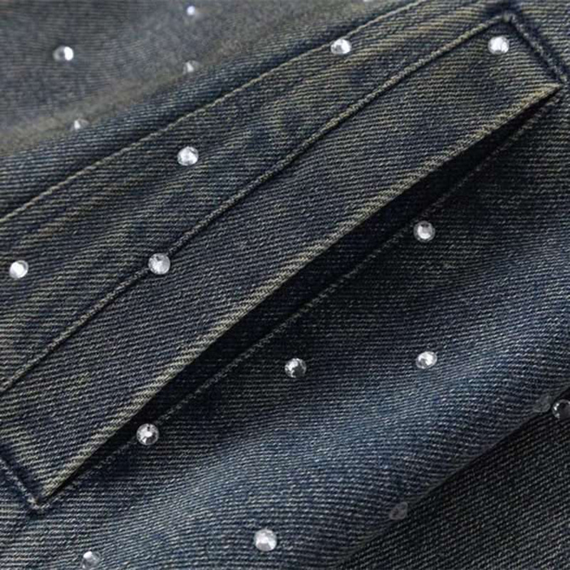 Detail image of jacket lining