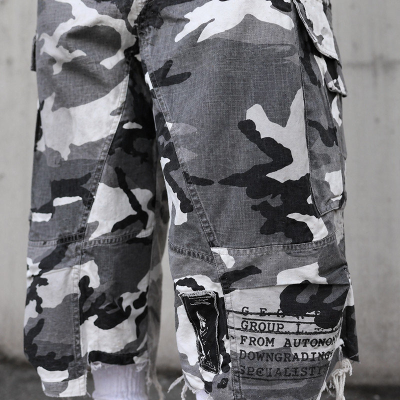 Detail image of jacket lining