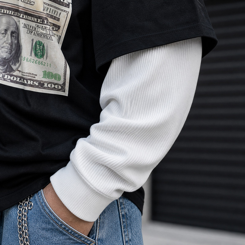 Detail image of jacket lining