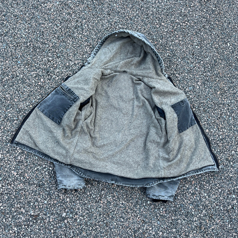 Detail image of jacket lining