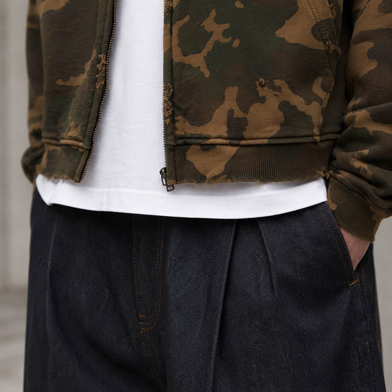 Detail image of jacket lining