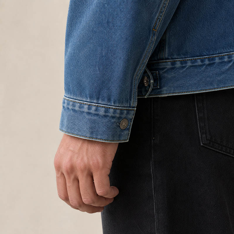 Detail image of jacket lining
