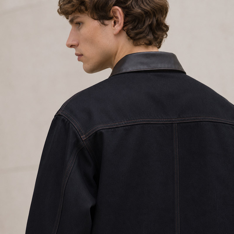 Detail image of jacket lining
