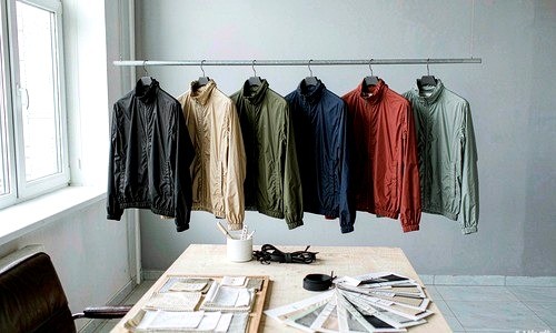 Custom Windbreaker Manufacturing Guide: Nylon, Lining, Fit & Branding Options
