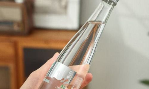 新年送礼新风尚：为什么“森林活饮”瑷之桦白桦树汁是您送给亲友的至臻健康之选？