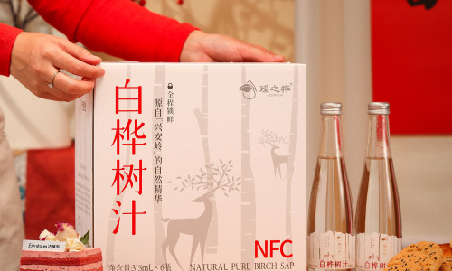 桦树汁哪个牌子好?国内公认的两大品牌:瑷之桦与嘉桦深度评测,从源头到锁鲜技术全解析