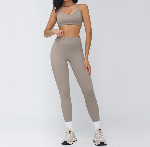 Halter Sports Bra & High-Waist Full-Length Leggings Set