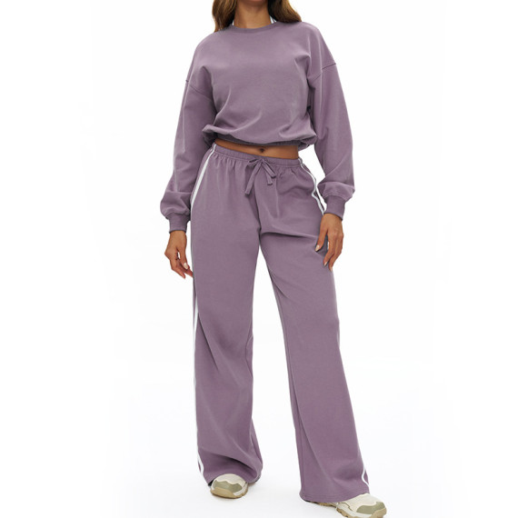 EasyTrack Cropped Sweatshirt & Wide-Leg Jogger Set