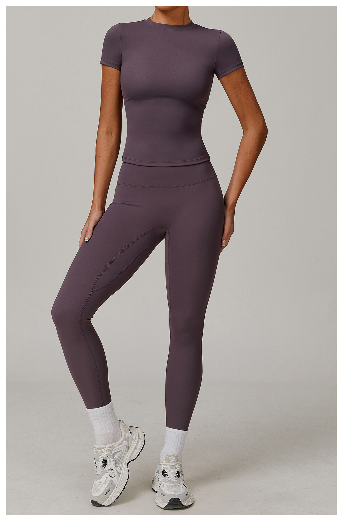 loose fit sportswear