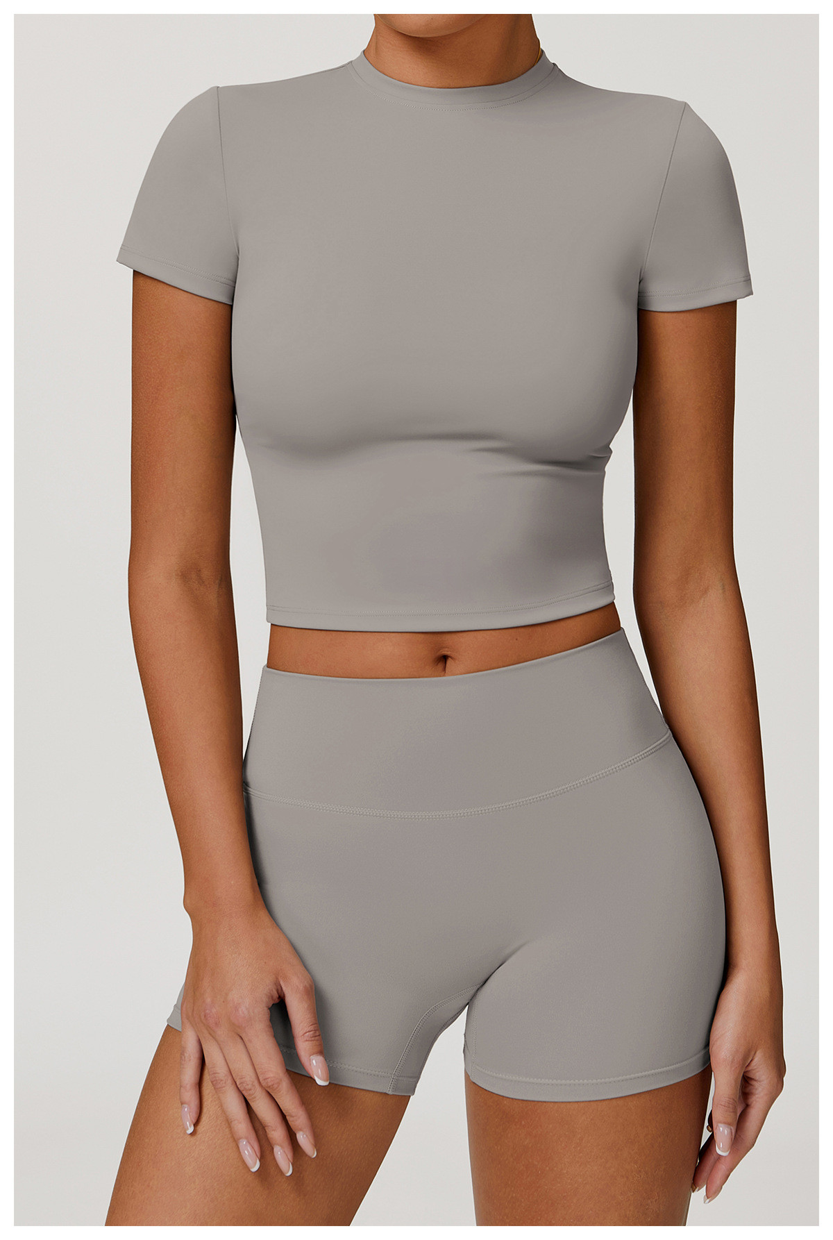 loose fit sportswear