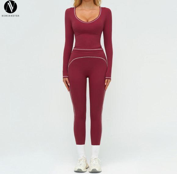 High-End Color-Blocked Brushed Yoga Set 7028 for Women - OEM & ODM Available | Premium Sportswear & Wholesale Solutions for Activewear Brands
