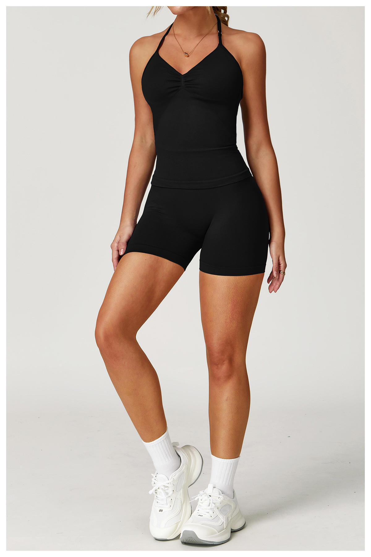 seamless sportswear manufacturer