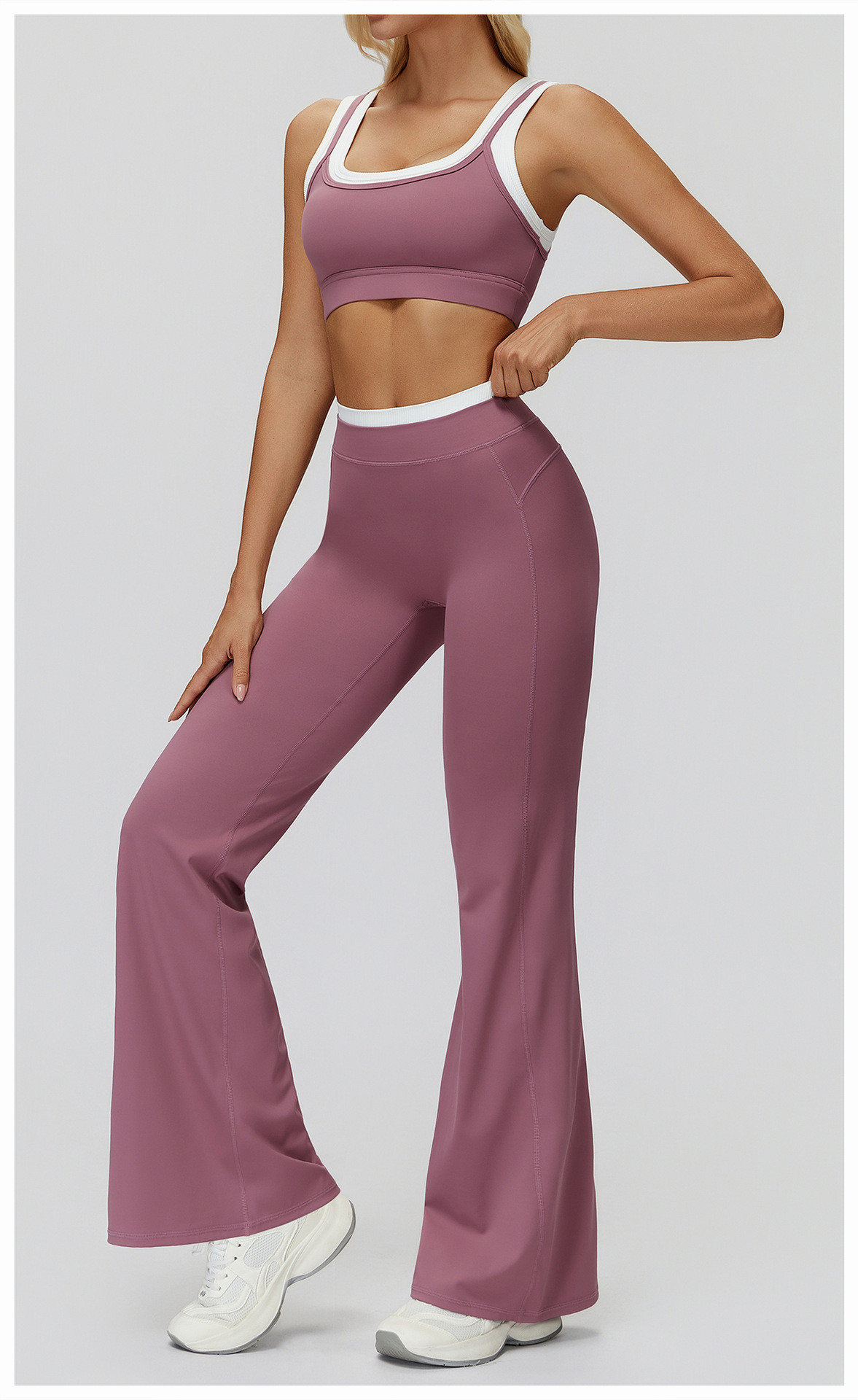 color-blocked yoga outfit